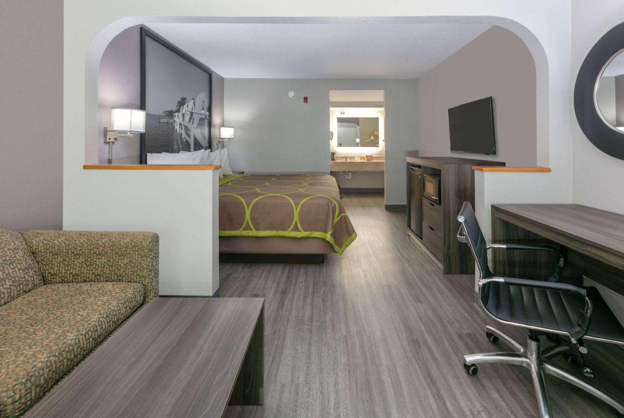 Super 8 By Wyndham Diberville Biloxi Area Экстерьер фото